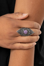 Load image into Gallery viewer, Wildly Wallflower - Purple ring B061
