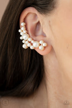 Load image into Gallery viewer, Metro Makeover - Gold earring 2238
