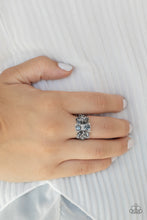 Load image into Gallery viewer, Sparkly State of Mind - Silver ring 1827
