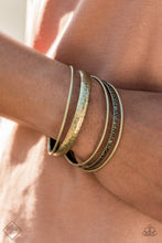 Load image into Gallery viewer, Get Into Gear - Brass bracelet F071
