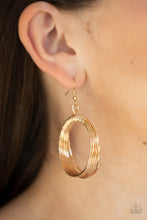 Load image into Gallery viewer, Urban-Spun - Gold earring F106
