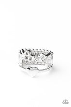 Load image into Gallery viewer, Heartstring Harmony - Silver ring 1933
