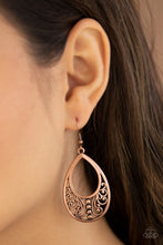 Load image into Gallery viewer, Stylish Serpentine - Copper earring 1748
