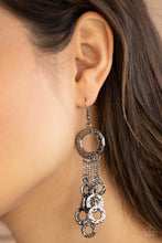 Load image into Gallery viewer, Right Under Your NOISE - Black earring 826
