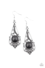 Load image into Gallery viewer, Canyon Climate - Black earring 1973
