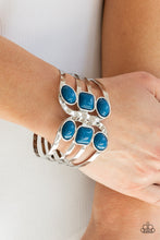 Load image into Gallery viewer, Mystified - Blue bracelet F107
