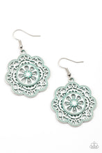 Load image into Gallery viewer, Western Mandalas - Blue earring D087
