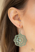 Load image into Gallery viewer, Western Mandalas - Blue earring D087
