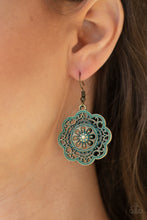 Load image into Gallery viewer, Western Mandalas - Brass earring 2054
