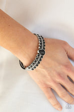 Load image into Gallery viewer, Nature Resort - Black bracelet 1918
