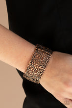 Load image into Gallery viewer, Verdantly Vintage - Copper bracelet E097
