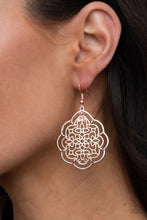 Load image into Gallery viewer, Tour de Taj Mahal - Rose Gold earring 996
