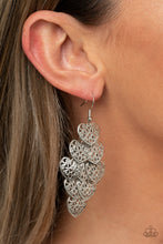 Load image into Gallery viewer, Shimmery Soulmates - Silver earring 2158
