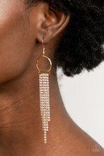 Load image into Gallery viewer, Tapered Twinkle - Gold earring 2048
