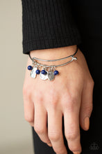 Load image into Gallery viewer, GROWING Strong - Blue bracelet B052

