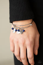 Load image into Gallery viewer, GROWING Strong - Blue bracelet B052
