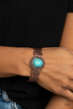 Load image into Gallery viewer, Oceanic Oracle - Copper cuff bracelet 2236

