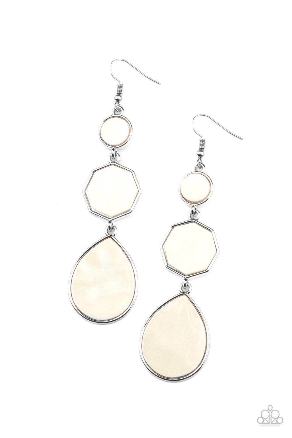 Progressively Posh - White earring 1582