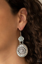 Load image into Gallery viewer, Temple of The Sun - Silver earring 2179
