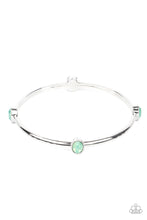 Load image into Gallery viewer, Gleam-Getter - Green bracelet 774
