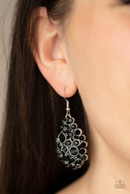 Load image into Gallery viewer, Smolder Effect - Black earring 2092
