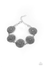 Load image into Gallery viewer, Garden Gate Glamour - Silver bracelet 772
