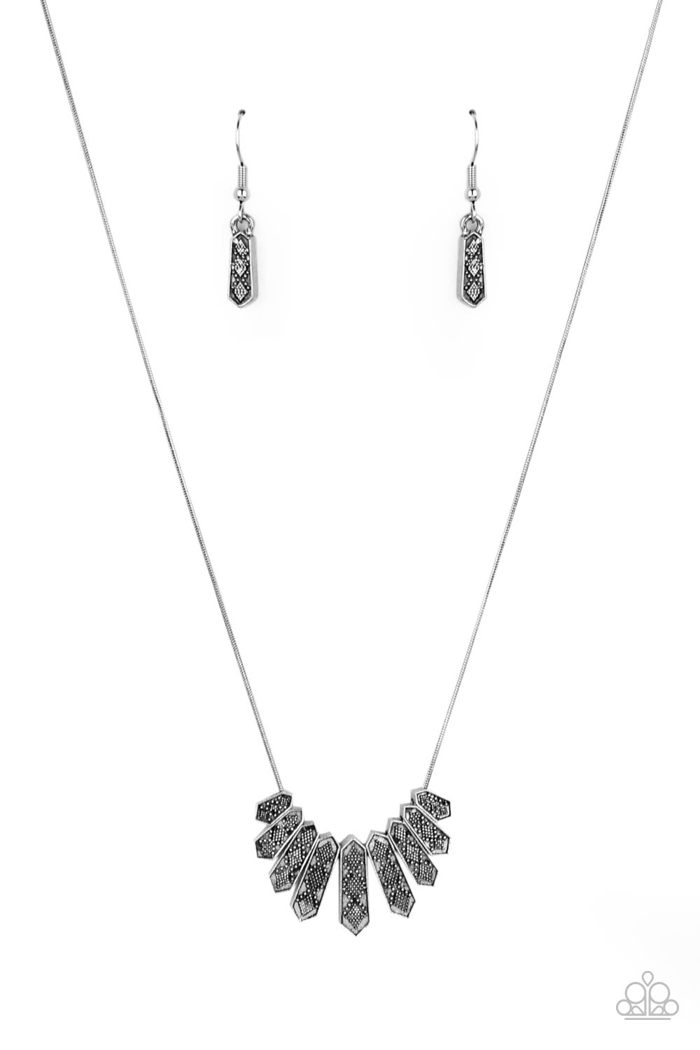 Monumental March - Silver necklace 619