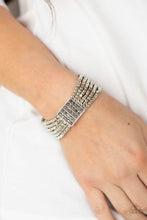Load image into Gallery viewer, Star-Studded Showcase - Silver bracelet 2204
