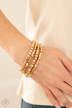 Load image into Gallery viewer, Metro Materials - Gold bracelet 611
