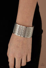 Load image into Gallery viewer, Thai Terrariums - Silver bracelet F017
