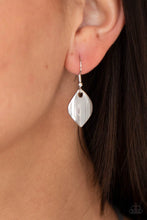 Load image into Gallery viewer, Face The ARTIFACTS - silver necklace 812
