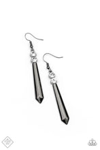 Load image into Gallery viewer, Sparkle Stream - black earring 2101

