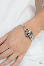 Load image into Gallery viewer, Modern Meadow - Purple cuff Bracelet B097
