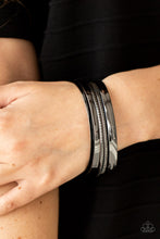 Load image into Gallery viewer, Gliding Gleam - Black bracelet A051
