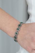 Load image into Gallery viewer, Trés Magnifique - Green bracelet 850
