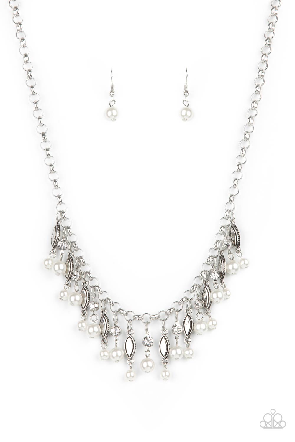Cosmopolitan Couture - White necklace 2217