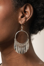 Load image into Gallery viewer, Radiant Chimes - Silver earring D047
