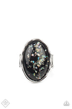 Load image into Gallery viewer, Glittery With Envy - Black ring 2131
