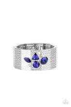 Load image into Gallery viewer, Flickering Fortune - Blue bracelet B117
