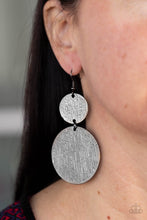 Load image into Gallery viewer, Status CYMBAL - Black earring 2118
