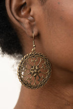 Load image into Gallery viewer, Floral Fortunes - Brass earring 2121
