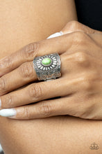 Load image into Gallery viewer, Exquisitely Ornamental - Green ring 2123
