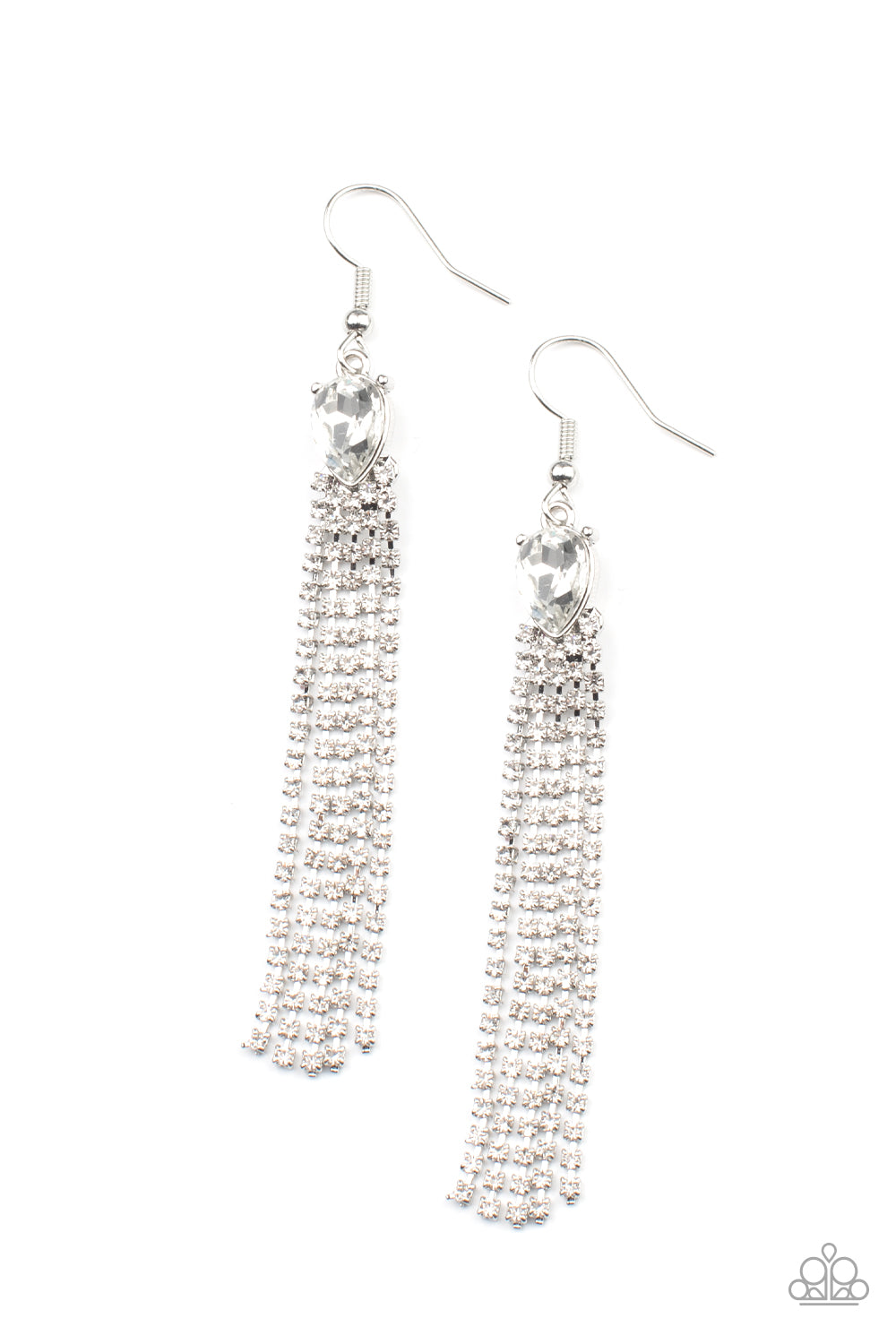 Drop-Dead Dainty - White earring D065