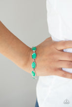 Load image into Gallery viewer, Smooth Move - Green bracelet 2231
