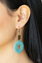 Load image into Gallery viewer, Earthy Epicenter - Brass earring 2139
