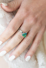 Load image into Gallery viewer, Tenacious Twinkle - Green ring B038
