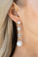 Load image into Gallery viewer, Yacht Scene - Gold earring B016
