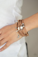 Load image into Gallery viewer, Canyon Flight - White urban bracelet 2161
