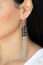 Load image into Gallery viewer, Tasteful Tassel - Black earring 629

