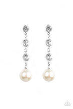 Load image into Gallery viewer, Yacht Scene - White earring 564
